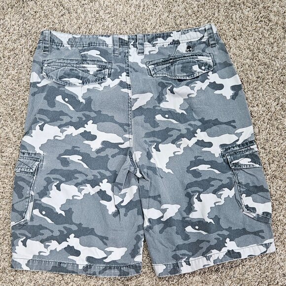 Men's Camo Cargo Utility Shorts - 34 waist - Picture 7 of 11
